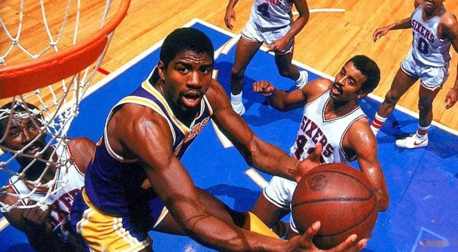 球锦标赛中 球锦标赛中