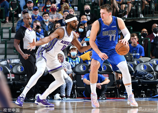 使观众仿佛 使观众仿佛