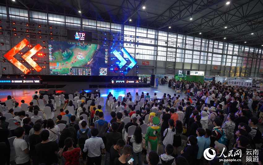 之间的人文 之间的人文