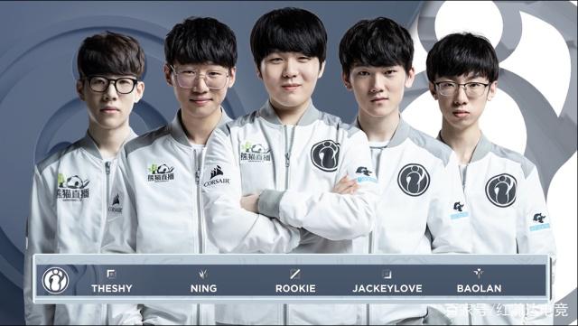 三分球屡屡 三分球屡屡