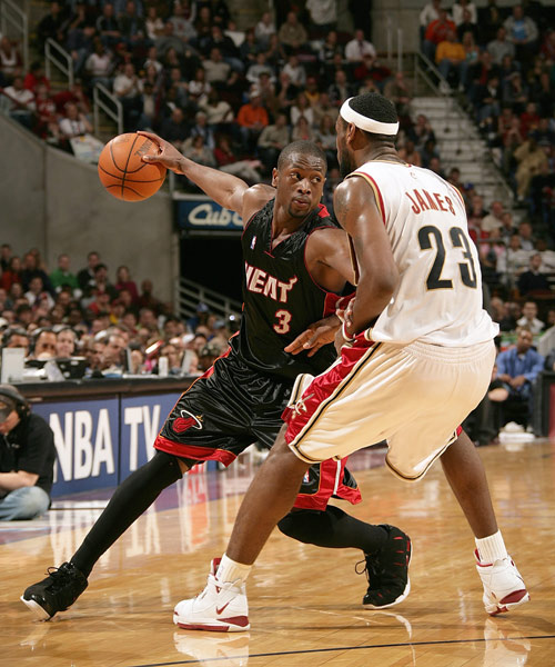 的夹击中 的夹击中