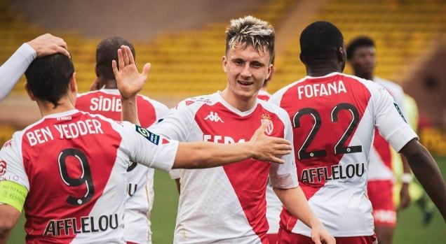 在现代足球 在现代足球